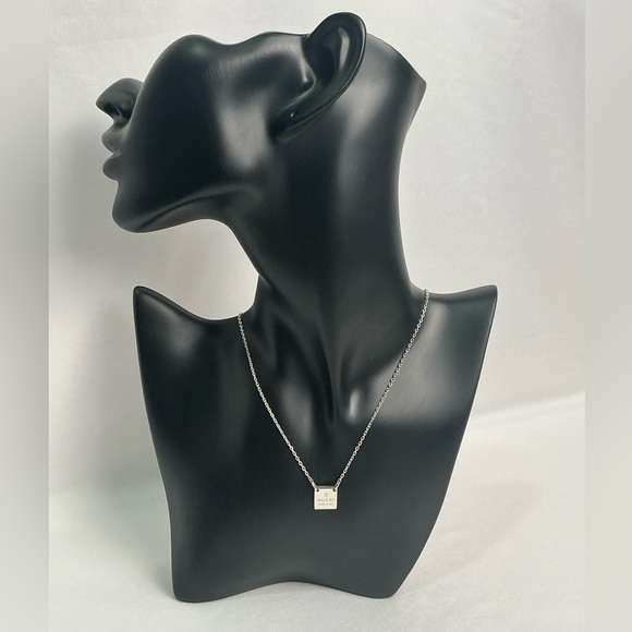 Authentic Gucci Square Plate Tag Pendant 925 Silver Necklace Signature Clasp - Picture 2 of 14